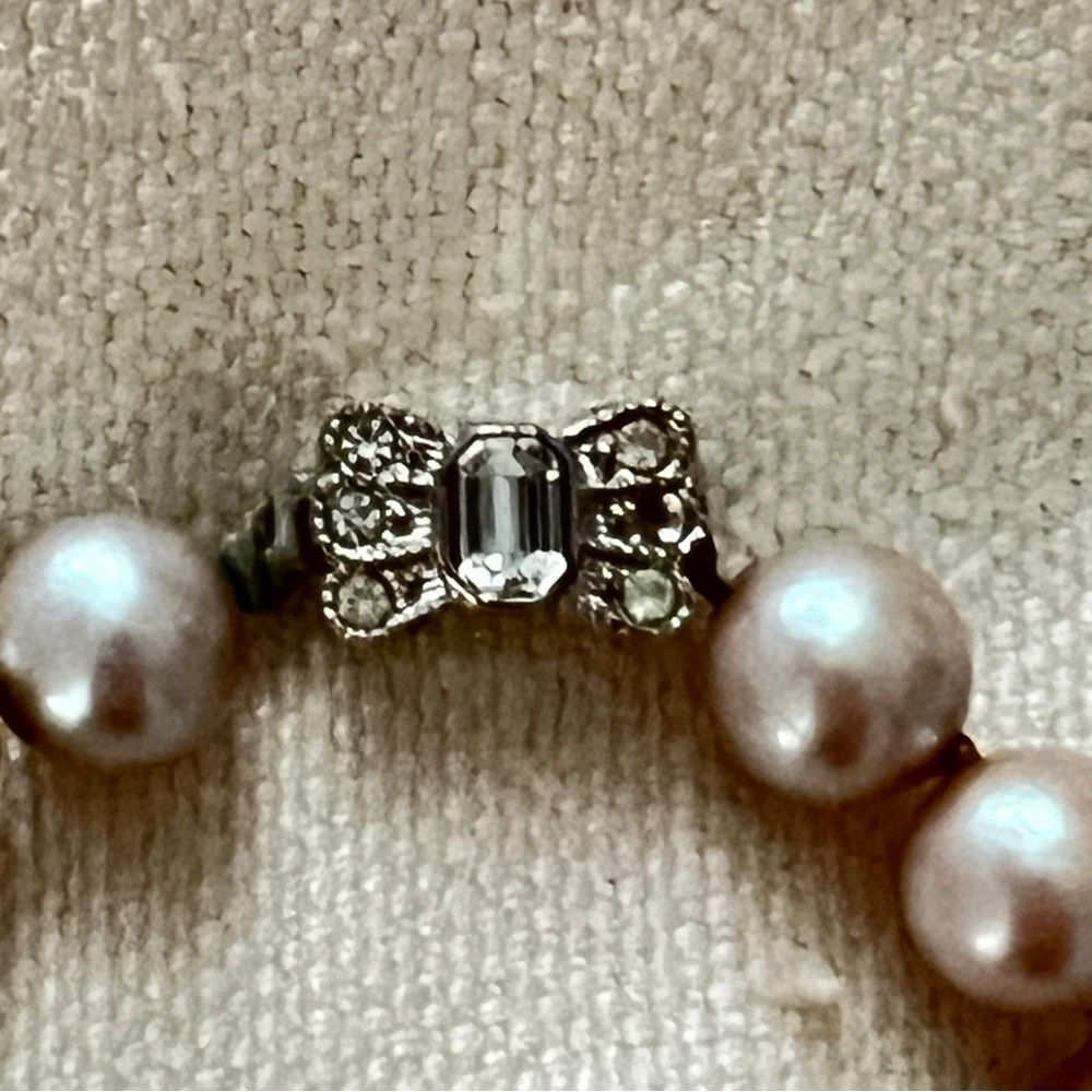 50s Classic Cream Pearl with Rhinestone Clasp Bracelet - Picture 5 of 9